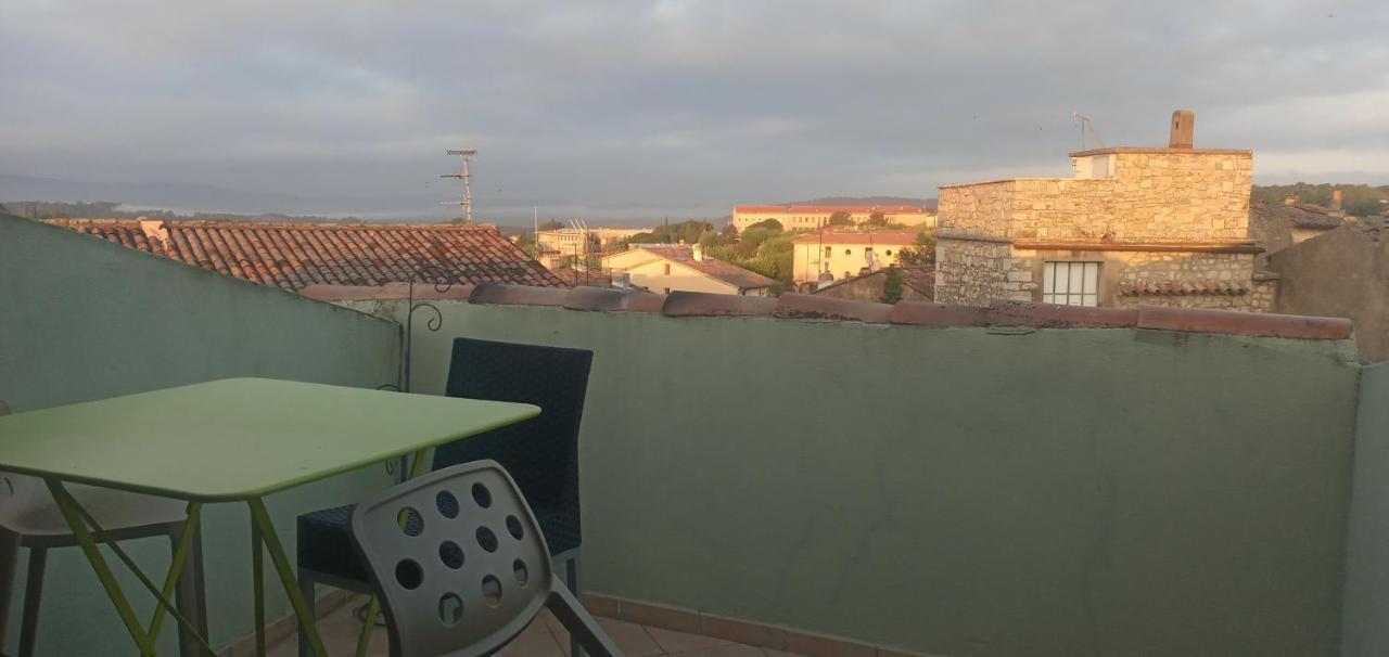 Duplex De Charme Avec Terrasse Au Coeur Du Village Lorgues Buitenkant foto