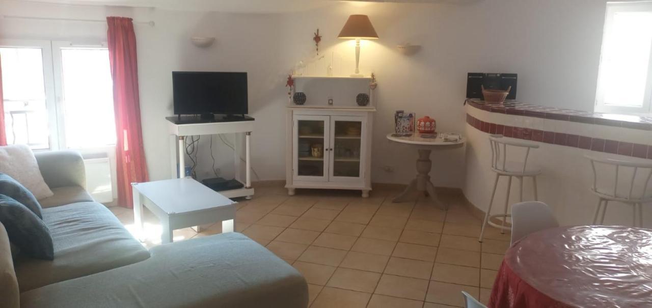 Duplex De Charme Avec Terrasse Au Coeur Du Village Lorgues Buitenkant foto