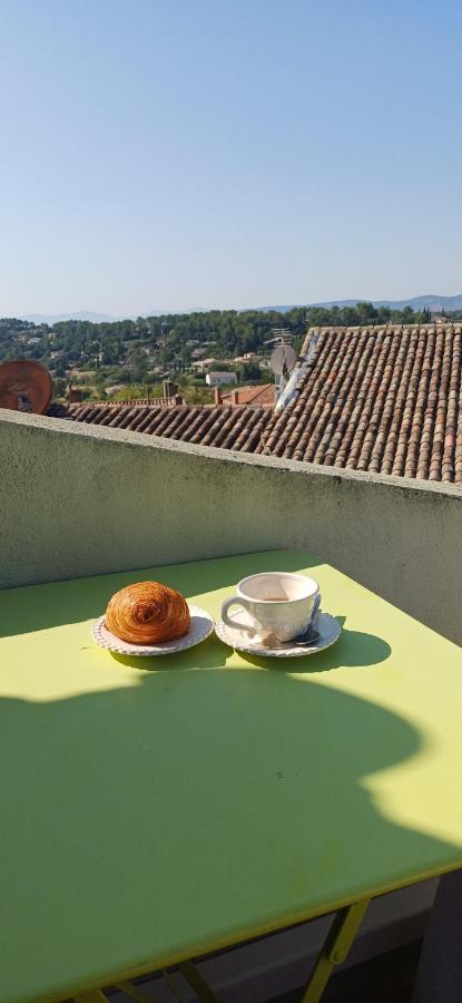Duplex De Charme Avec Terrasse Au Coeur Du Village Lorgues Buitenkant foto