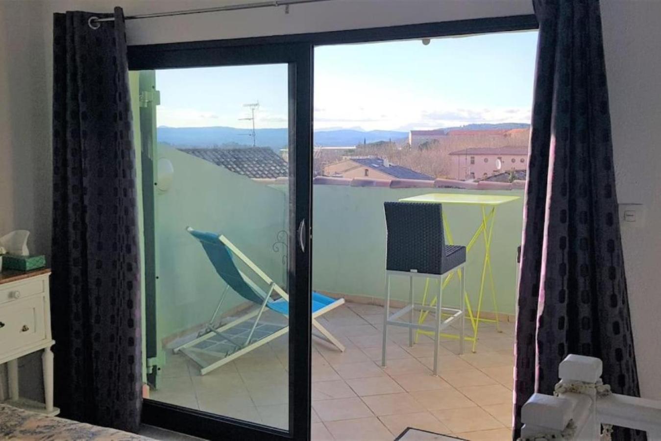 Duplex De Charme Avec Terrasse Au Coeur Du Village Lorgues Buitenkant foto